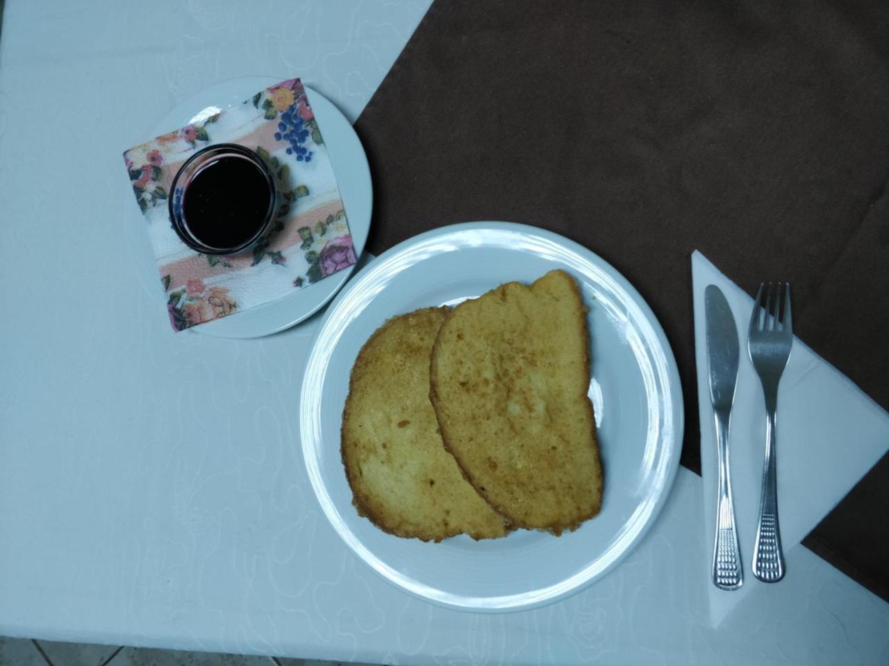 Hotel Restaurant Popini Laki Яґодіна Екстер'єр фото